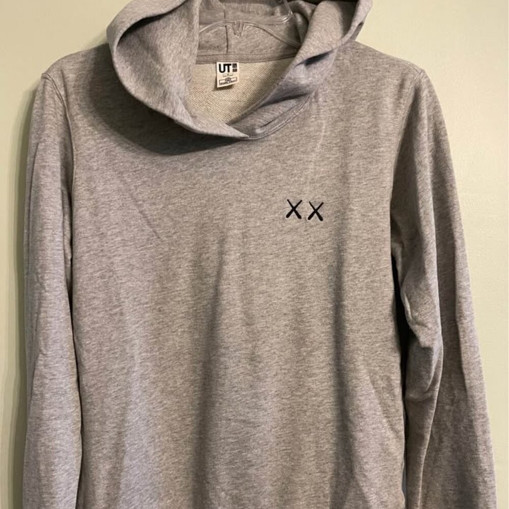 Kaws UNIQLO Sesame Street Extremely RARE Women’s hoodie size Small, Like New